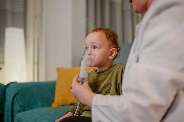 Quali tecniche di respirazione profonda possono beneficiare un atleta di tiro con la pistola?
